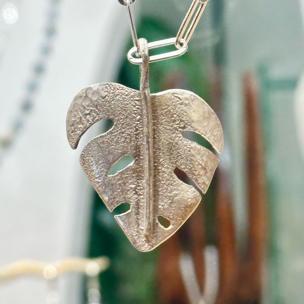 Silver Leaf Pendant Necklace